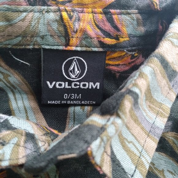 VOLCOM Baby NEW Baby Romper - Picture 10 of 15